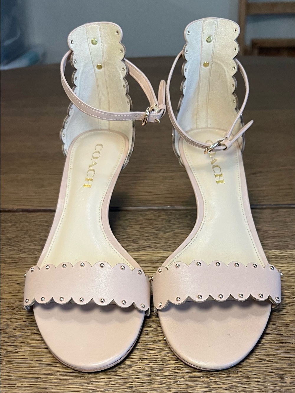 Coach NY Monica Rivets Soft Shine Calf Leather Sandals Heels Sz 7B Petal Pink